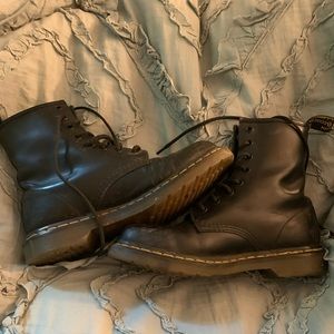Dr Martens 1460 Smooth Leather Lace Up Boots